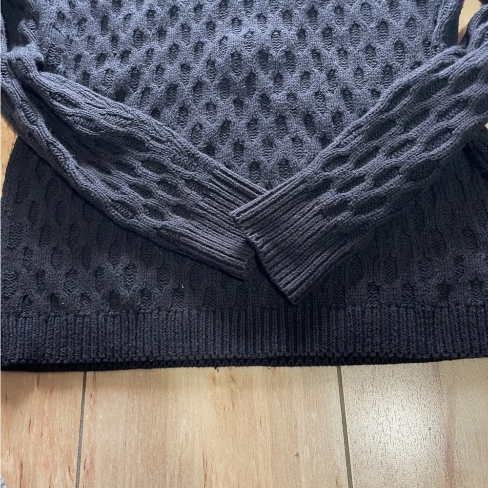 Old Navy cable knit sweater,‎ women’s size small, black - Image 3