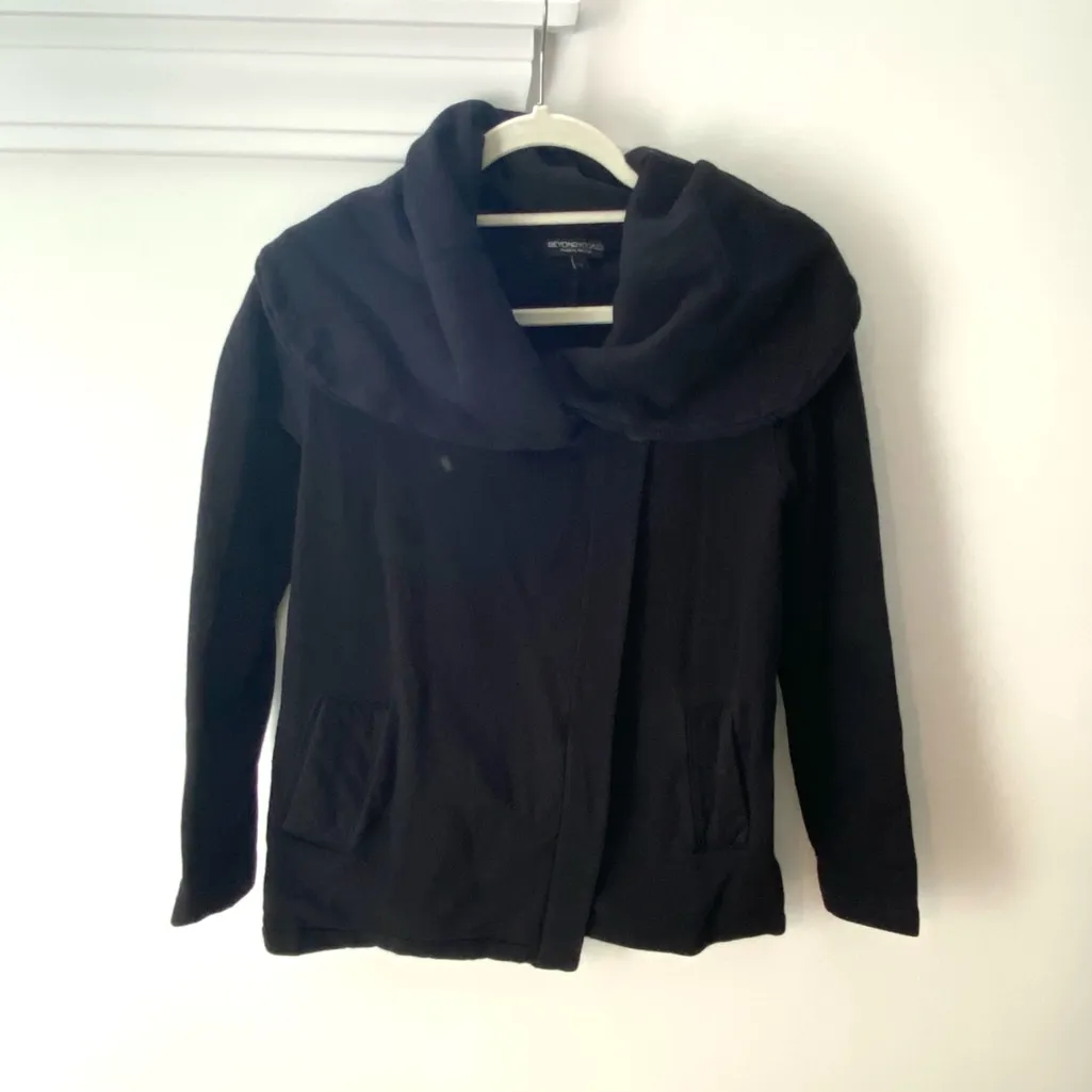 Beyond Yoga Black Fleece Jacket Womens Small Oversized Shawl Collar Drape Sporty - Image 3