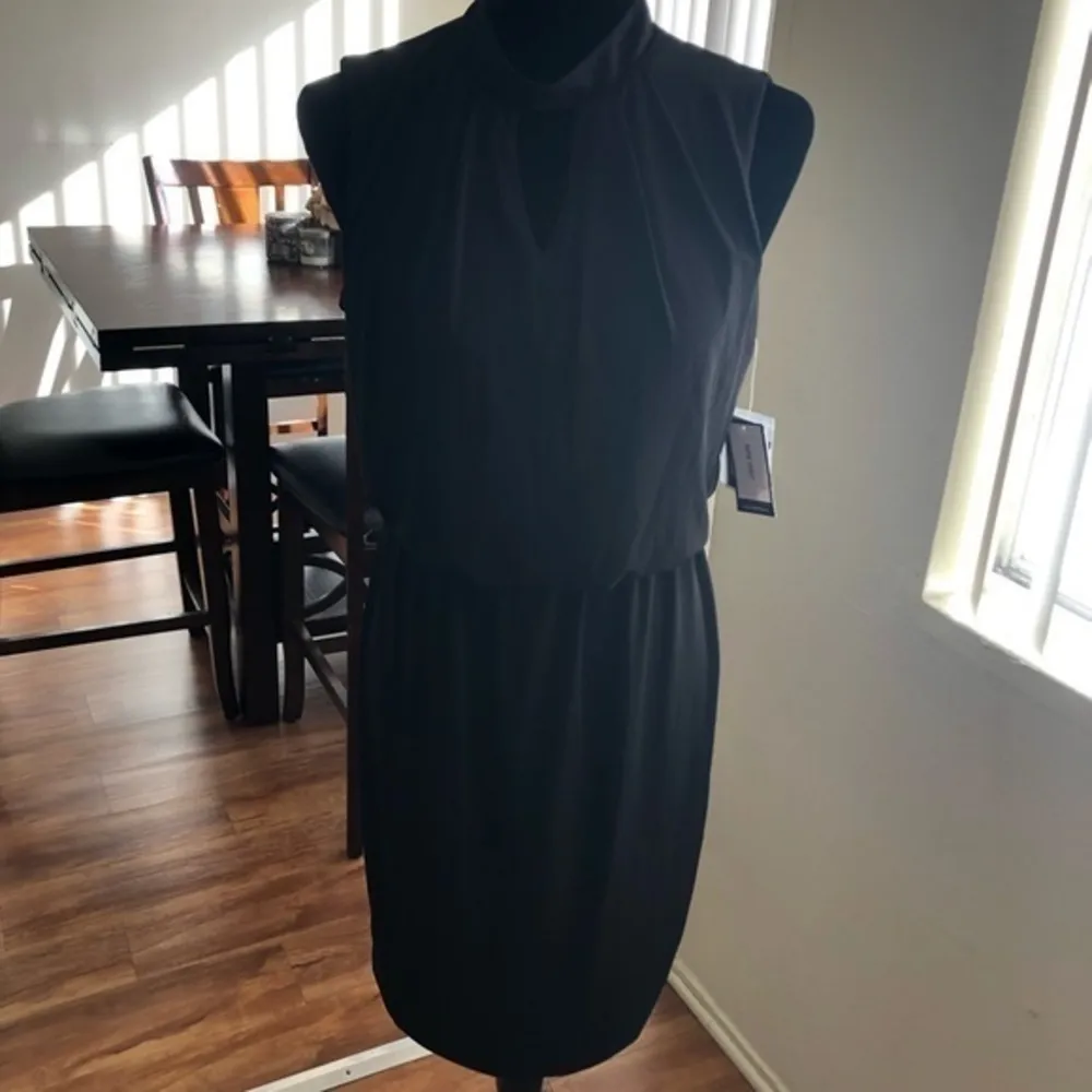 New Women's Nine West Solid Ity Key Hole Dress - Image 3