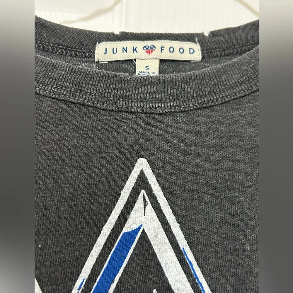 Small Def Leppard gray junk food T size Small distressed - Image 3