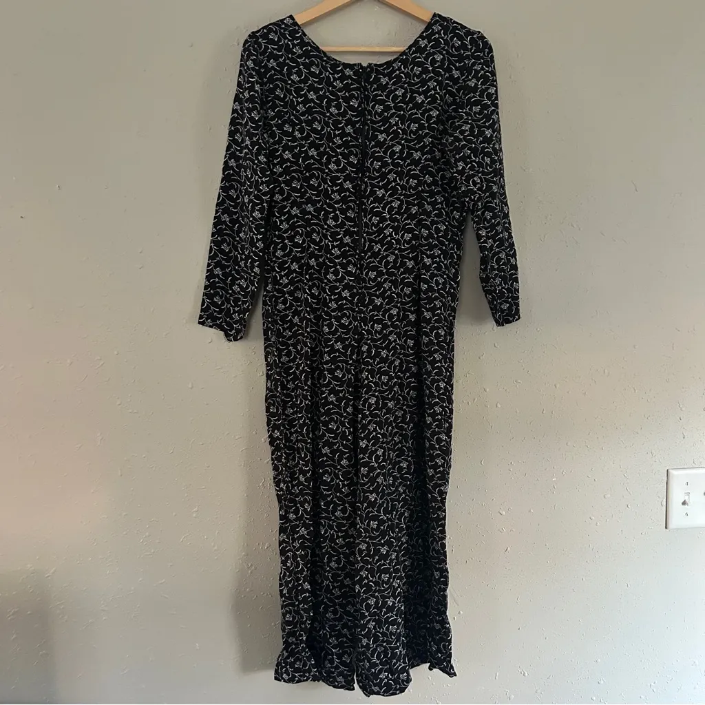 Vintage Black and White Floral Jumpsuit Lightweight Casual 90s Retro - Image 4