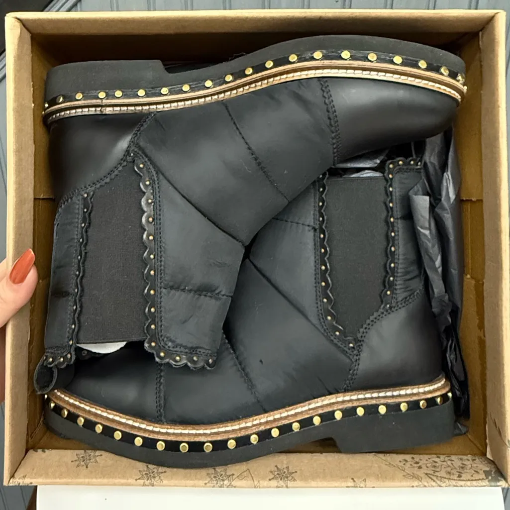 Free People Atlas Puffer Chelsea Boot Black Size 38.5 (US 8) New in Box - Image 14