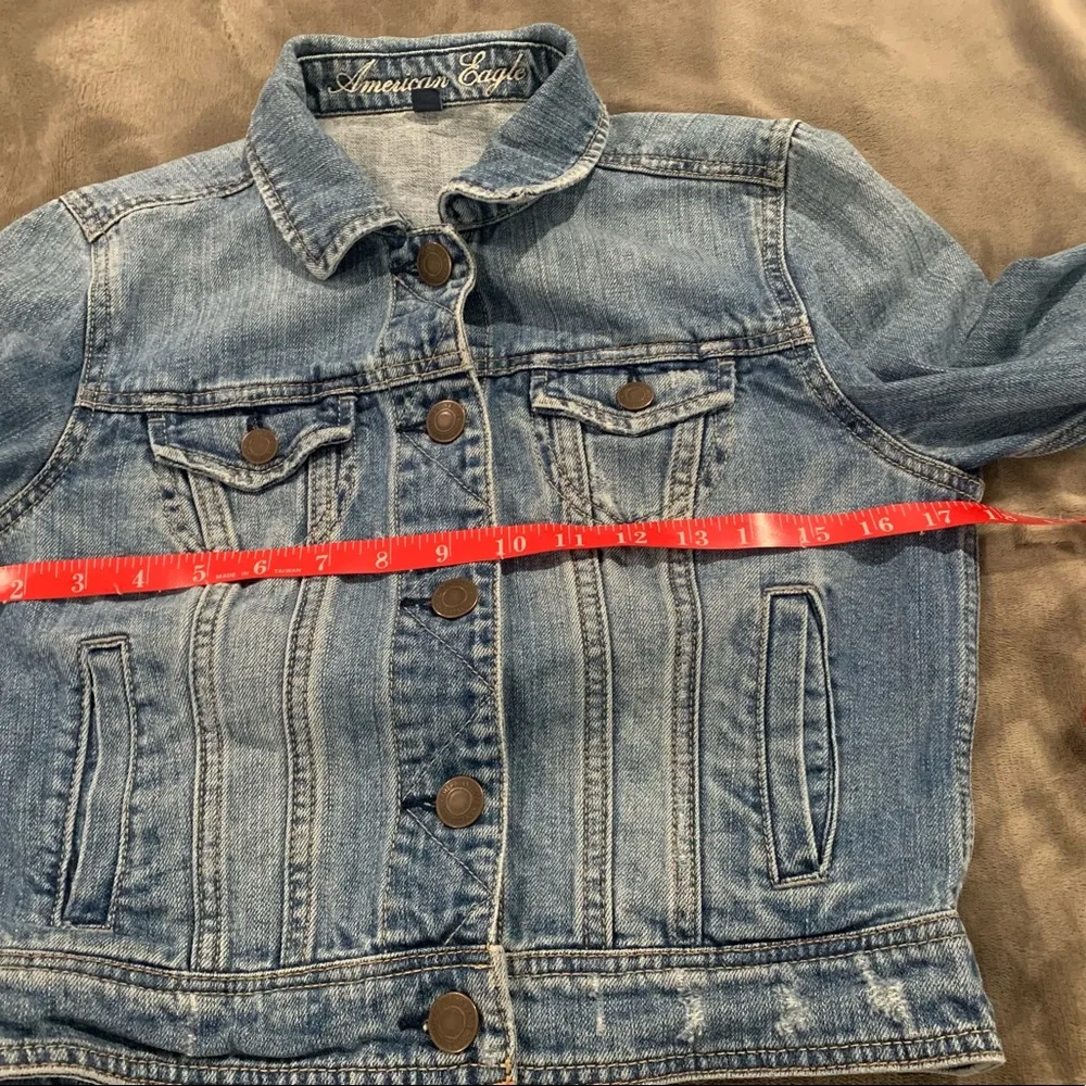 American Eagle  Short Denim Jacket Size M - Image 2