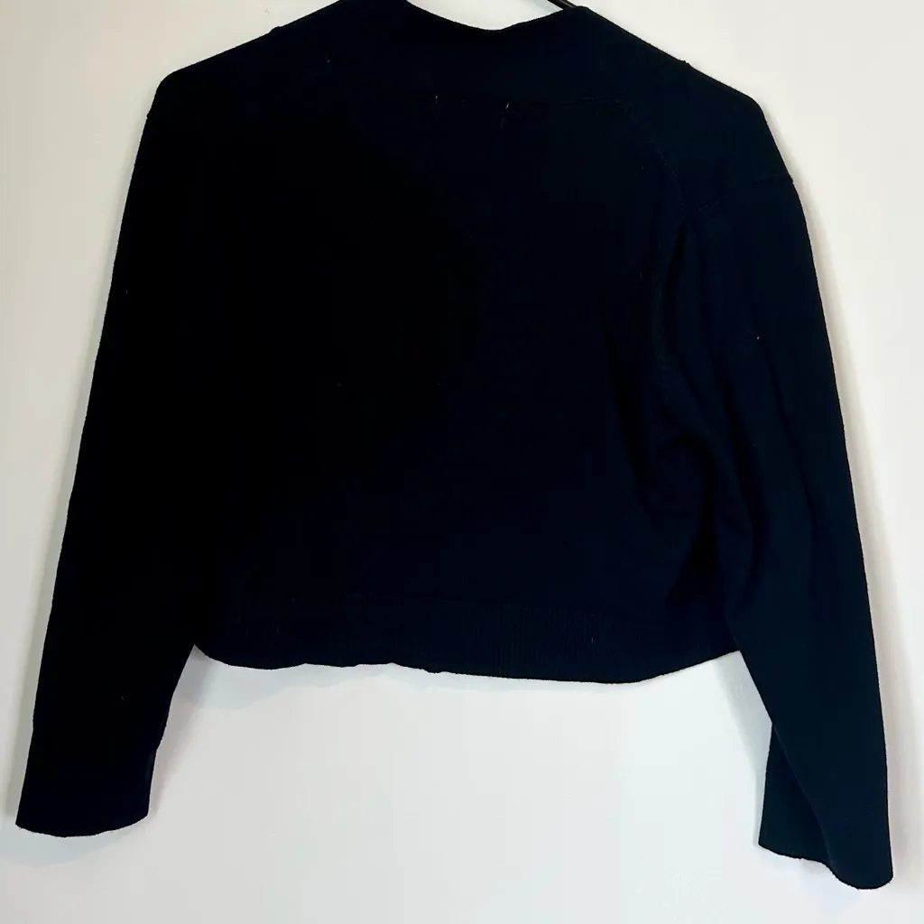 Calvin Klein Black Cropped Shrug Cardigan - Size: Large - Image 10