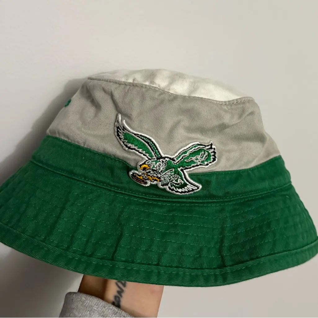 Mitchell & Ness Philadelphia Eagles Bucket Hat Throwback Hat Retro Gray Green - Image 2
