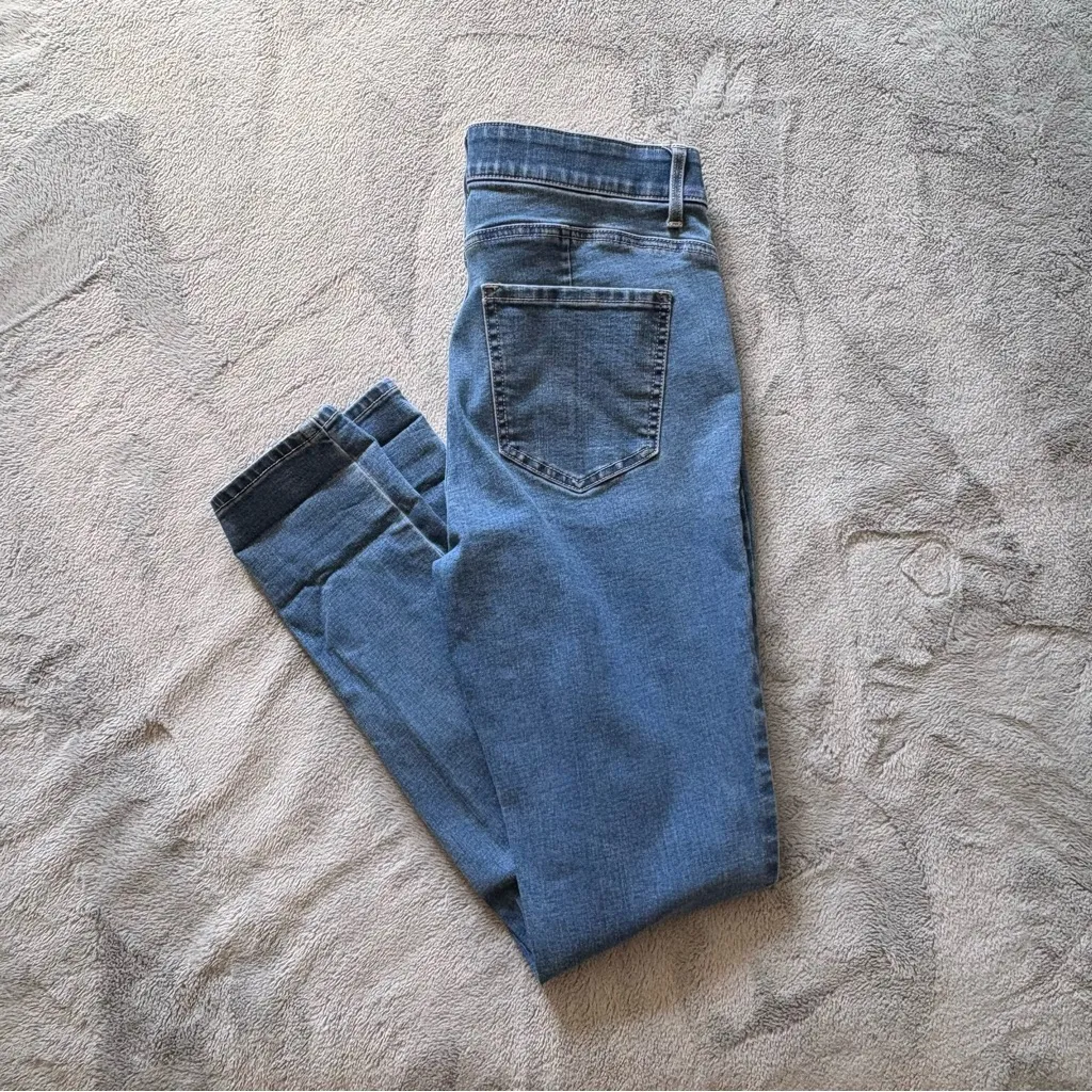White House Black Market Denim Jeans Size 6 - Image 3