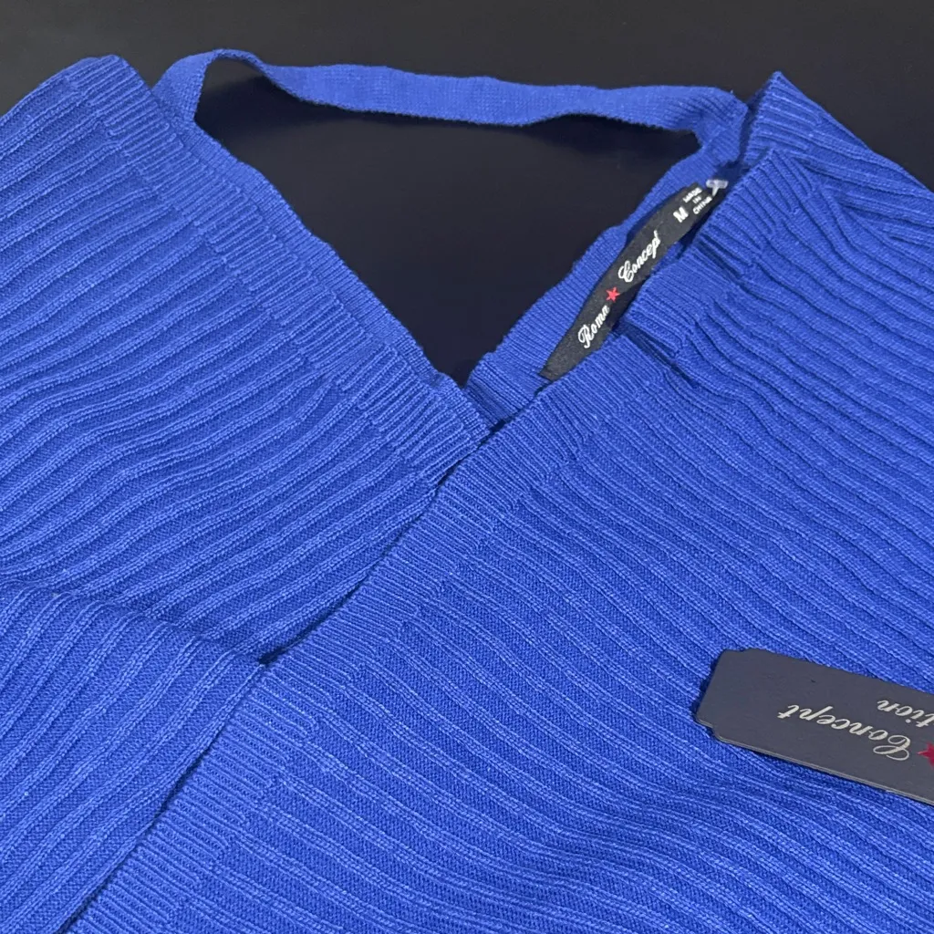 Chic Royal Blue V-Neck Sweater - Image 2