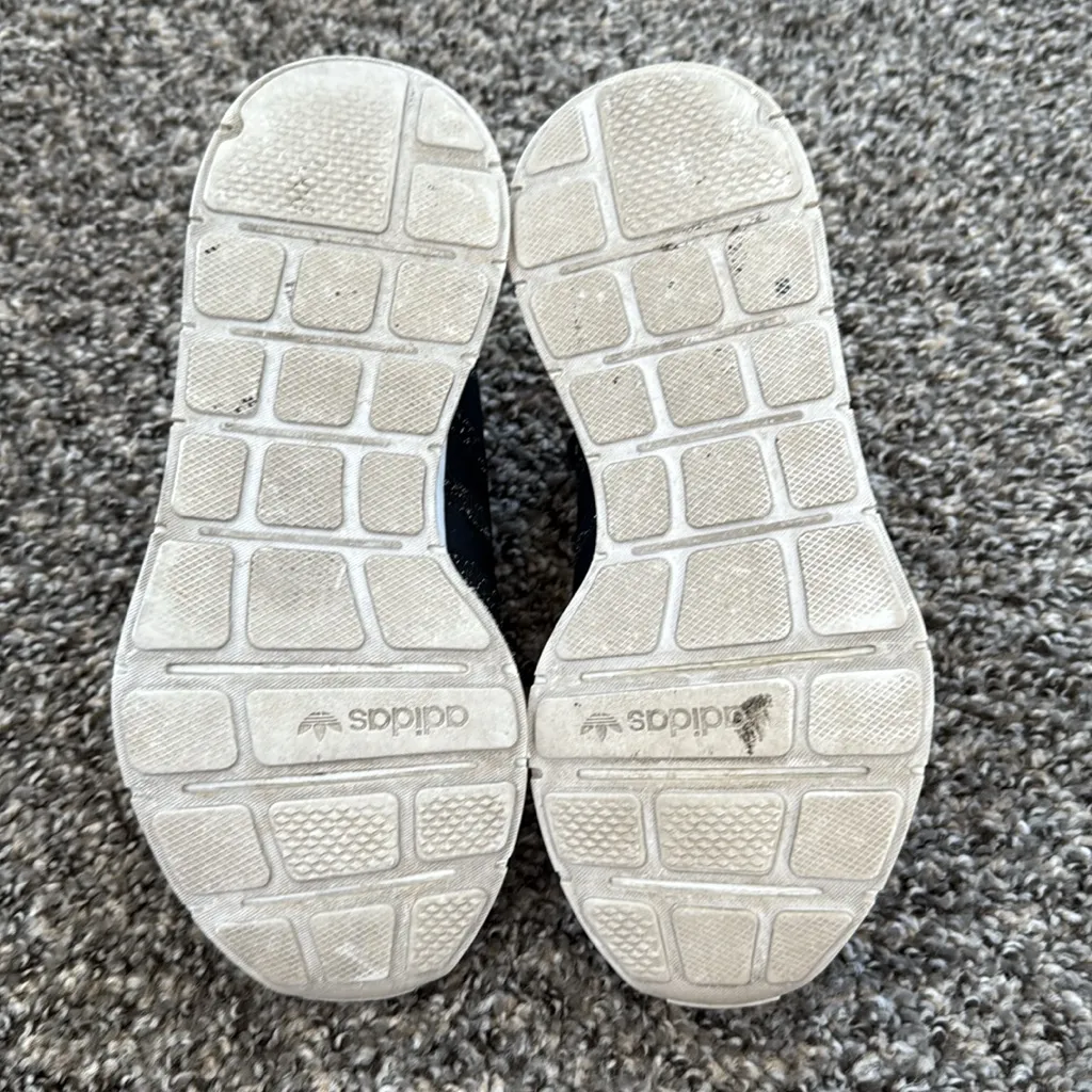 Adidas Monochrome Knit Sneakers - Image 8