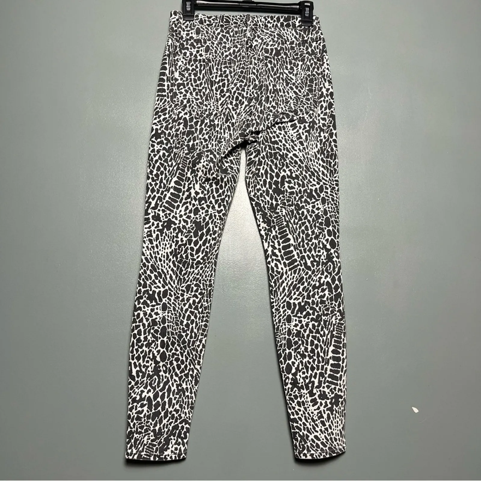 FRAME Le High Skinny Abstract Animal in Noir Multi Black White Women’s Size 27 - Image 3
