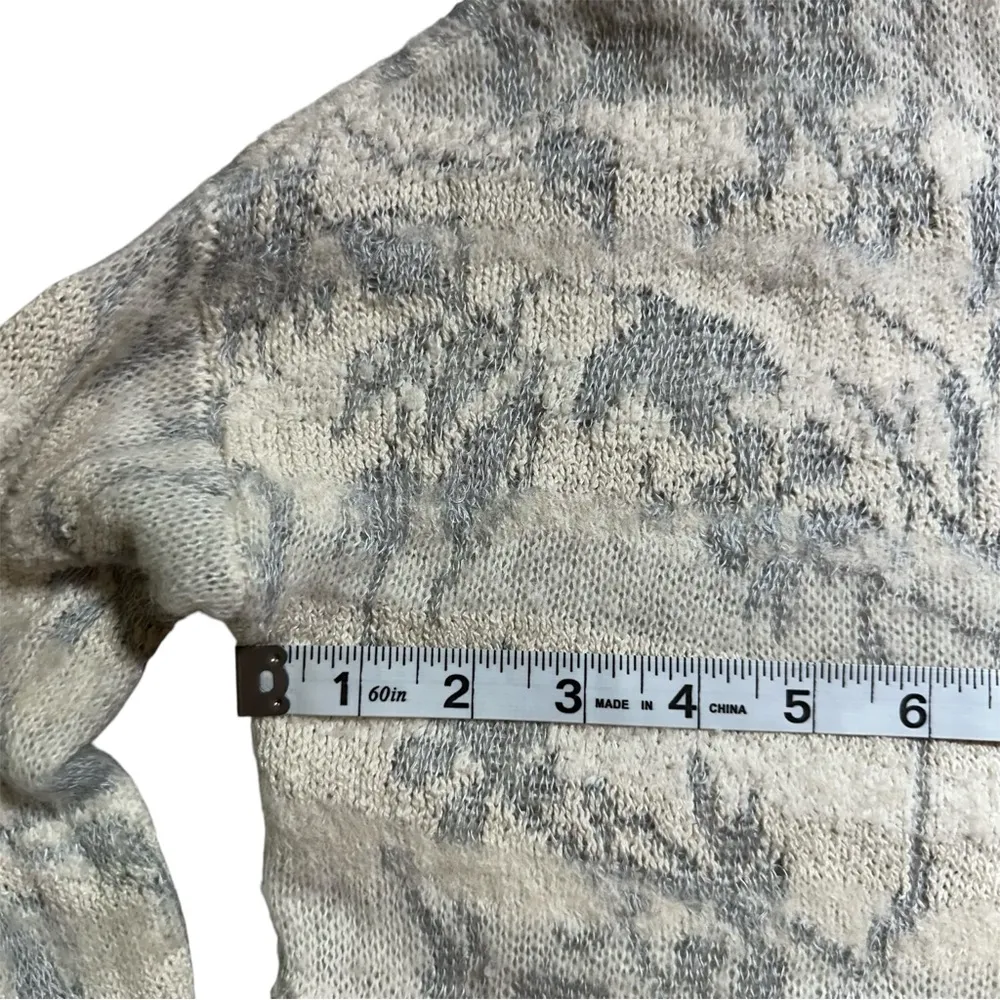 Free People Floral Side Zipper Grey White Knit Sweater Floral Stripes Small - Image 3