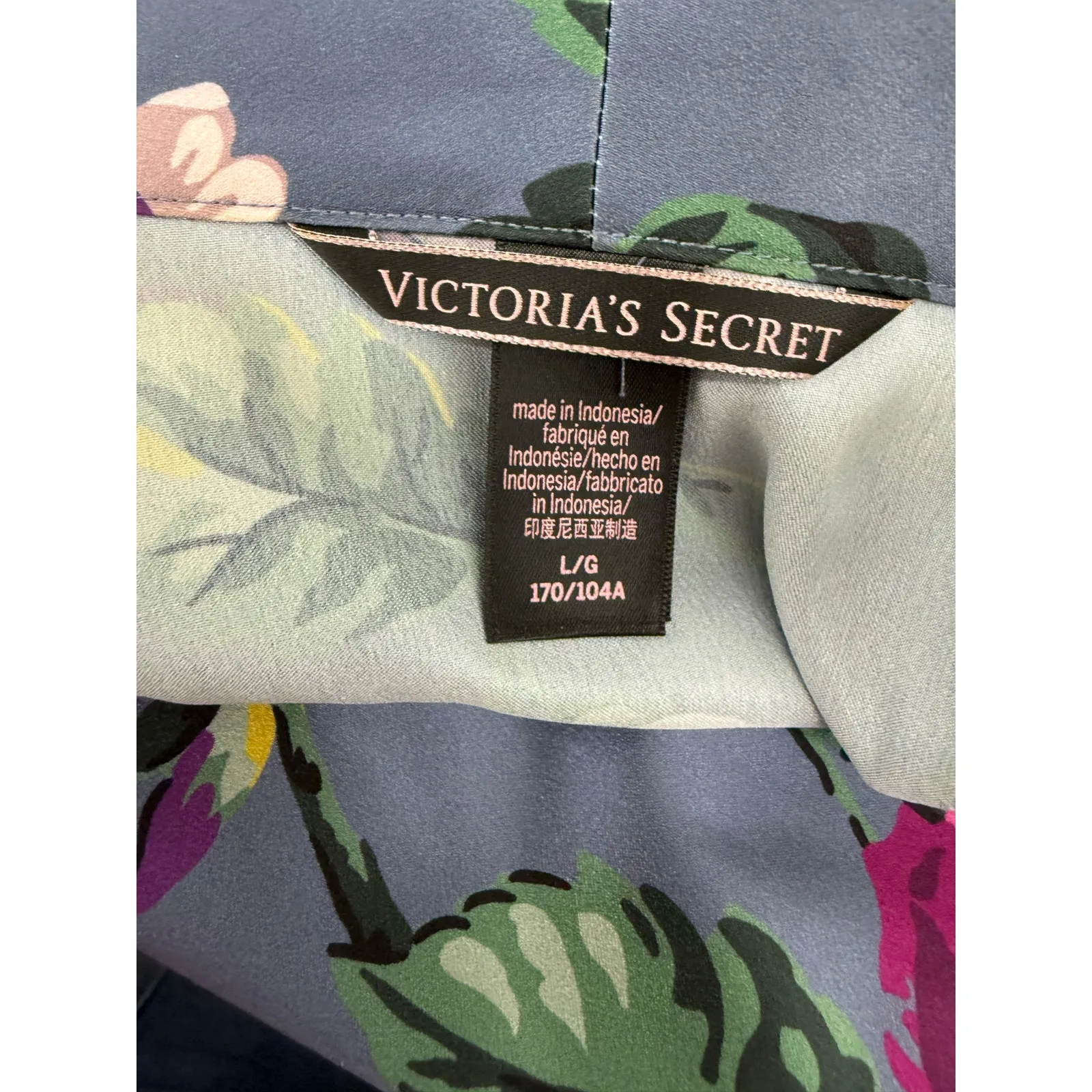 Victoria's Secret Satin Floral Sleep Top Womens Large - Image 3