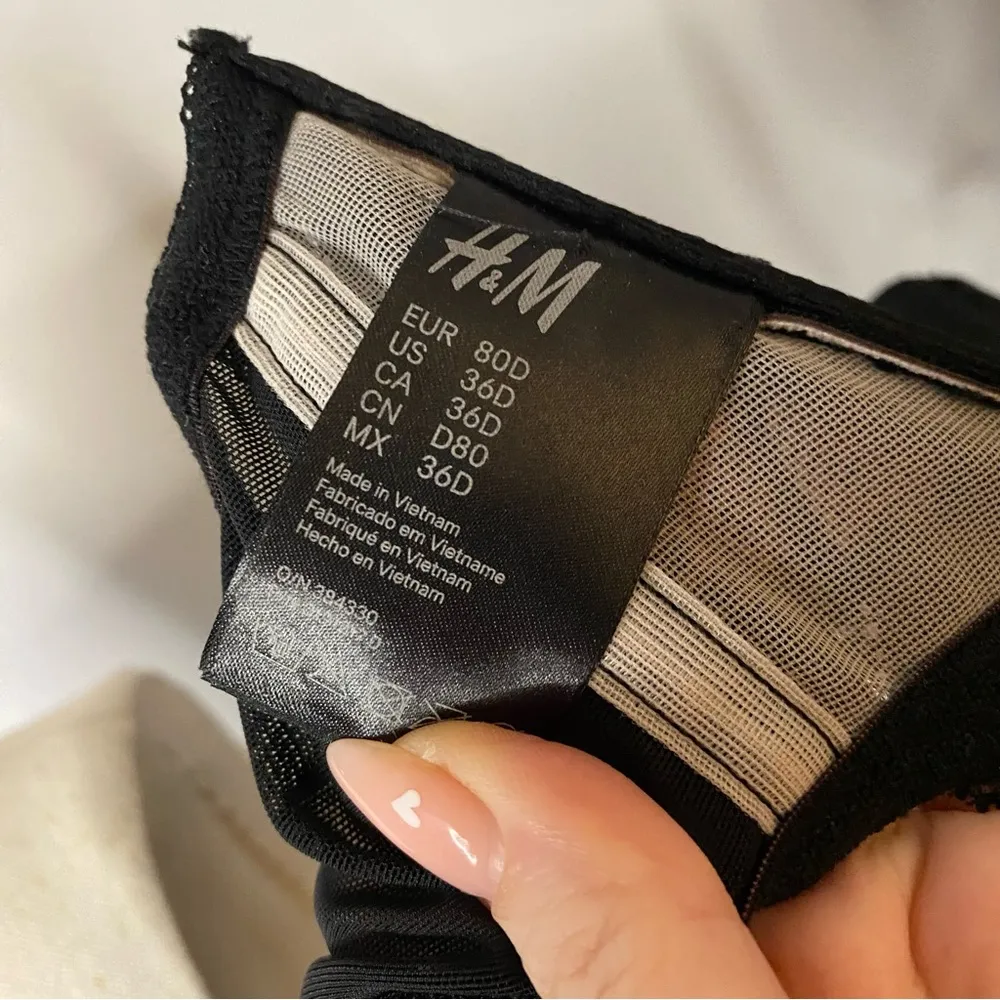 H&M Black Lace Bra Padded Push Up Memory Foam Mesh size 36D - Image 10