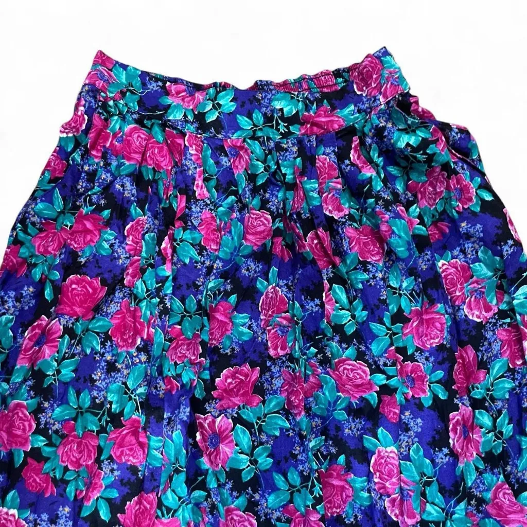 K&L Sportswear Women's 14 Multicolor Floral Pleated Elastic Waist Midi Skirt Pink - Image 2