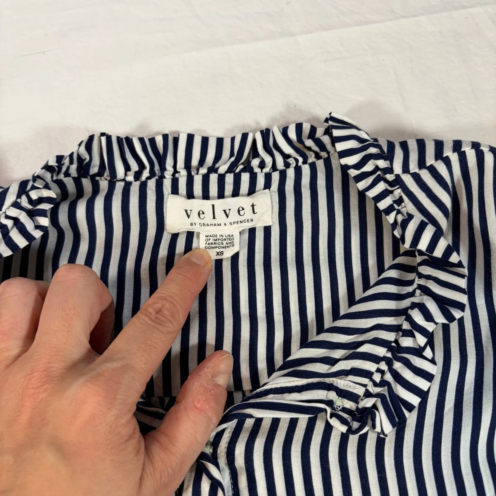 Velvet by Graham & Spencer womens navy white stripe 3/4 sleeve blouse Size XS - Image 6