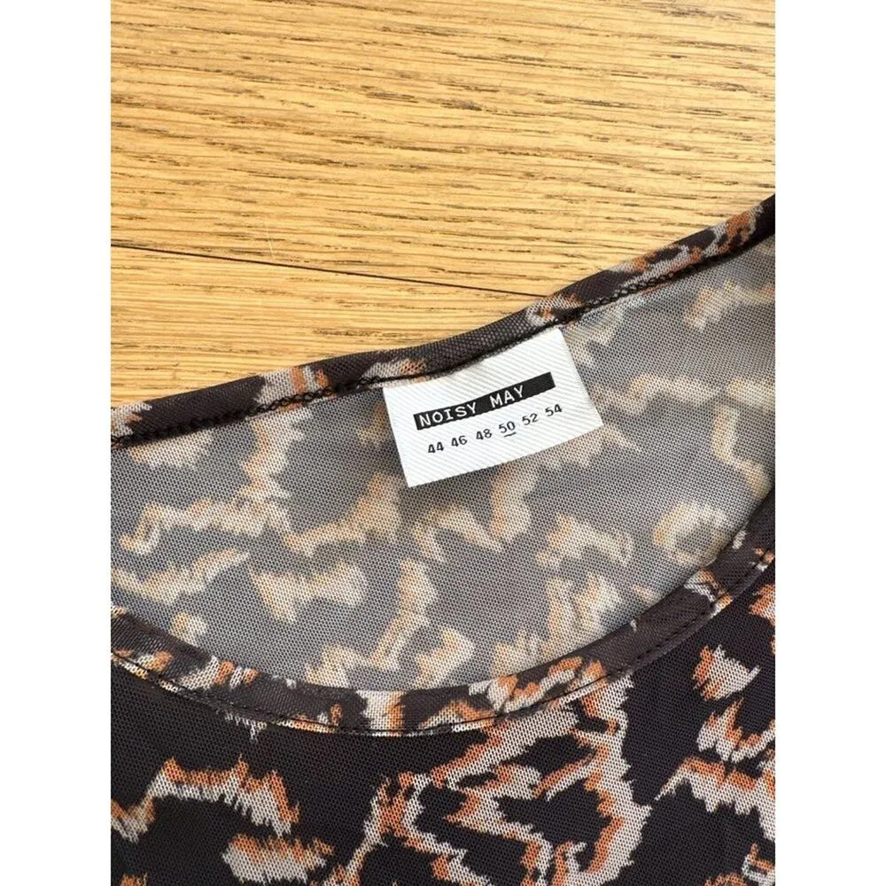 Noisy May - Nmzammie Mini Dress in Black & Beige - Image 3