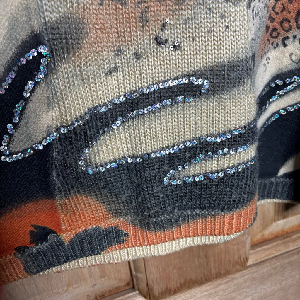 Vertigo Paris women’s Animal Print Sweater with floral Accents size XL - Image 3