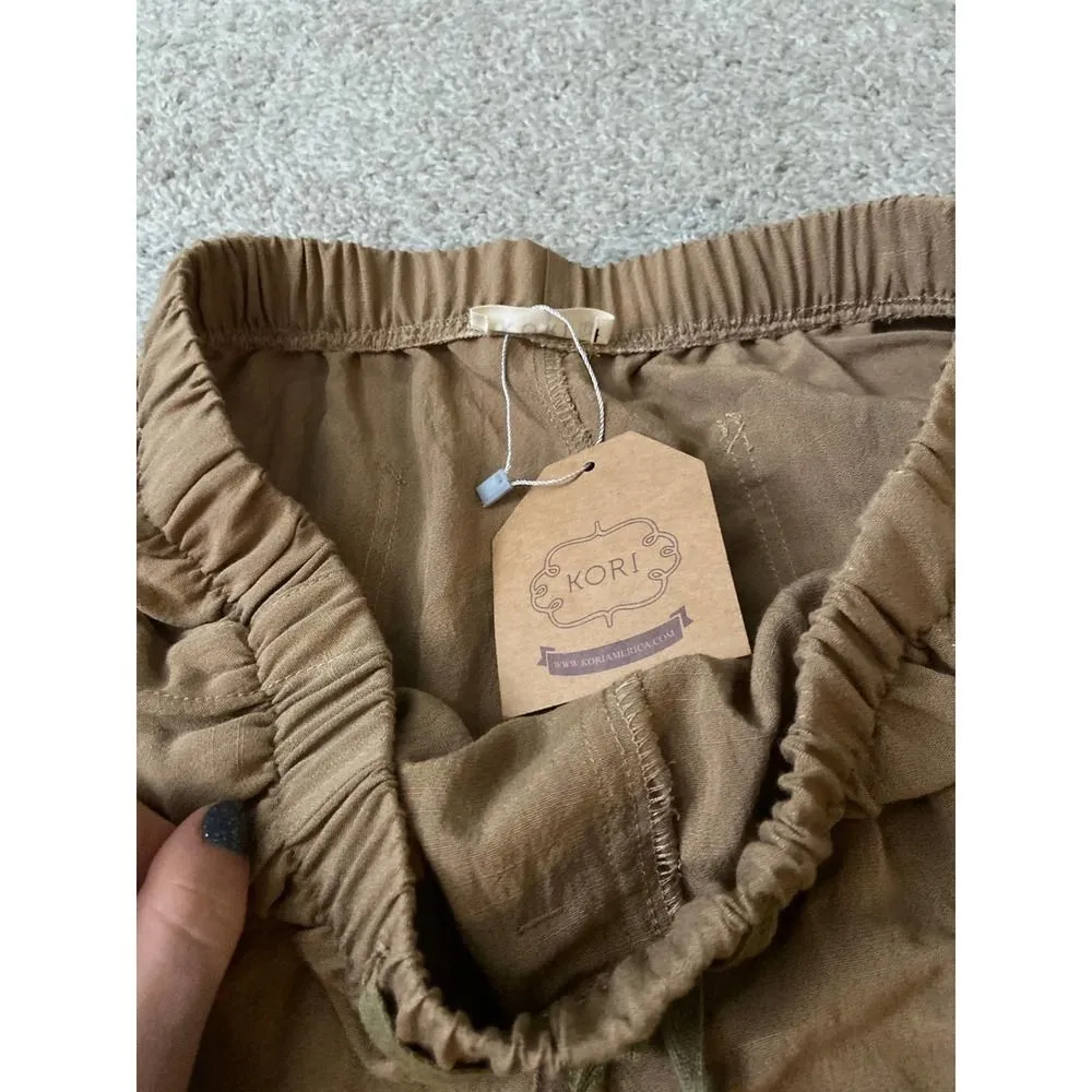 NWT Kori‎ khaki colored shorts, L - Image 2