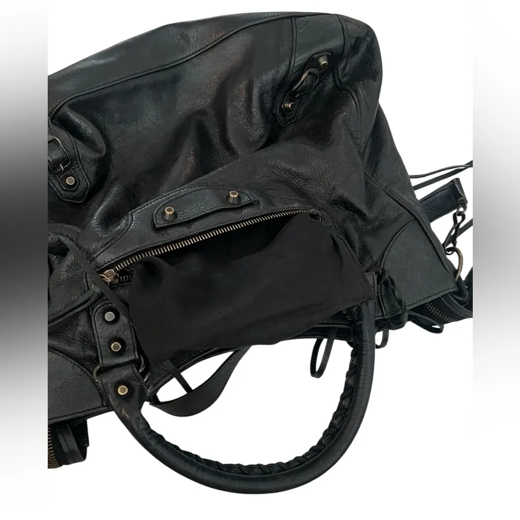 Balenciaga VELO 2012 Nicolas Ghesquière Crossbody Bag with classic hardware - Image 10