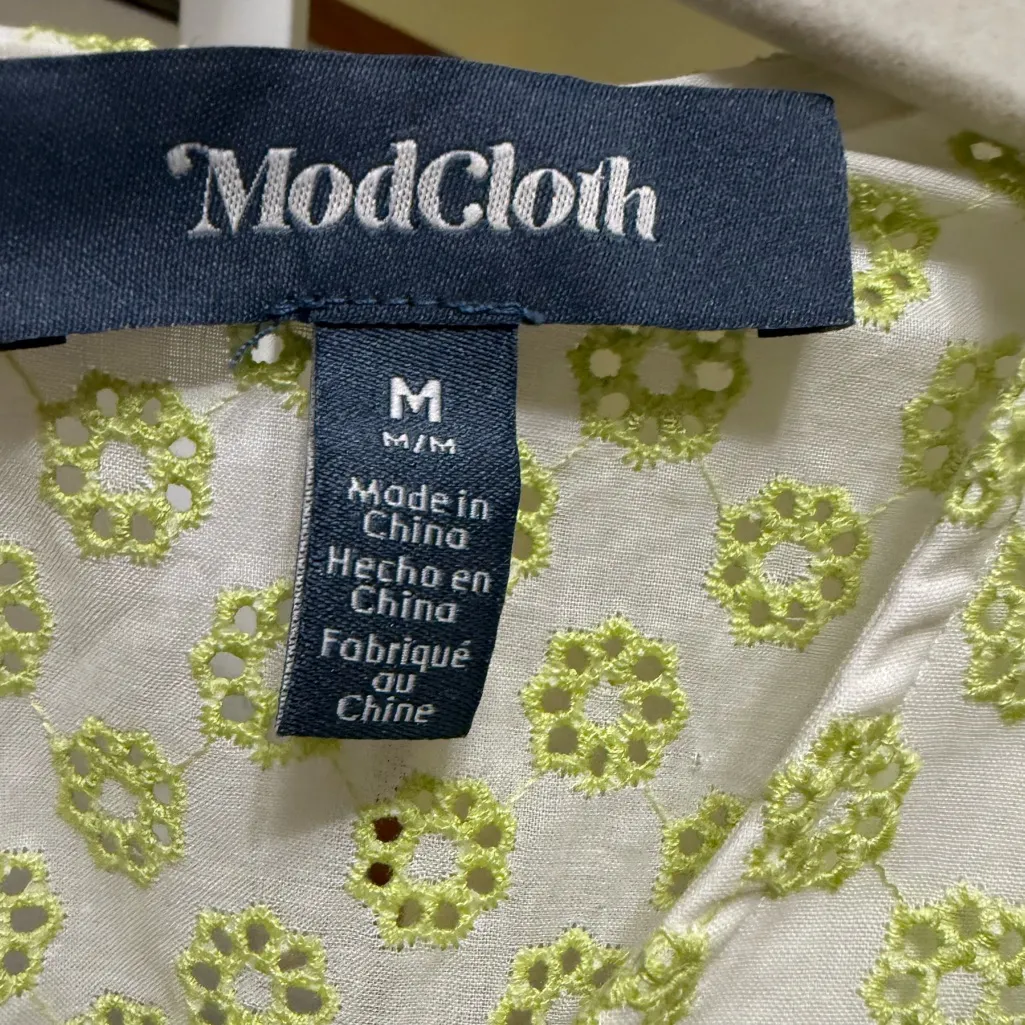ModCloth Day Tripping Eyelet Flower Fields Trapeze Dress Green White Sz M NEW - Image 4