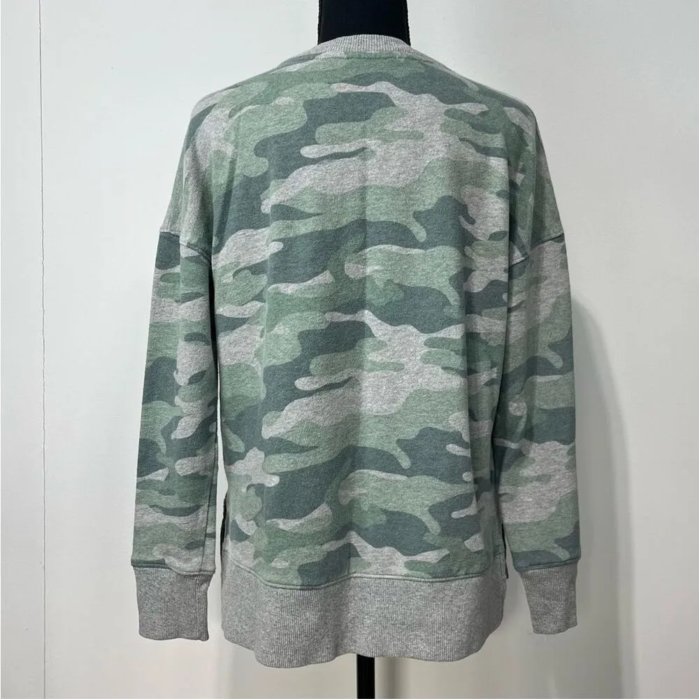 Time and Tru Camo Crew Neck Sweatshirt Size Small Women’s Green and Grey - Image 6