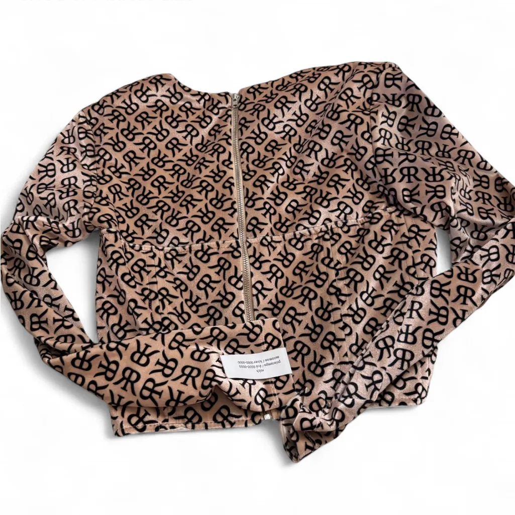 Rokh
monogram - Image 3