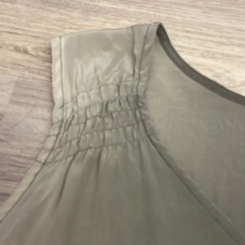 Biya Ombre Green 100% Silk Sleeveless Tank Top Size Small - Image 7