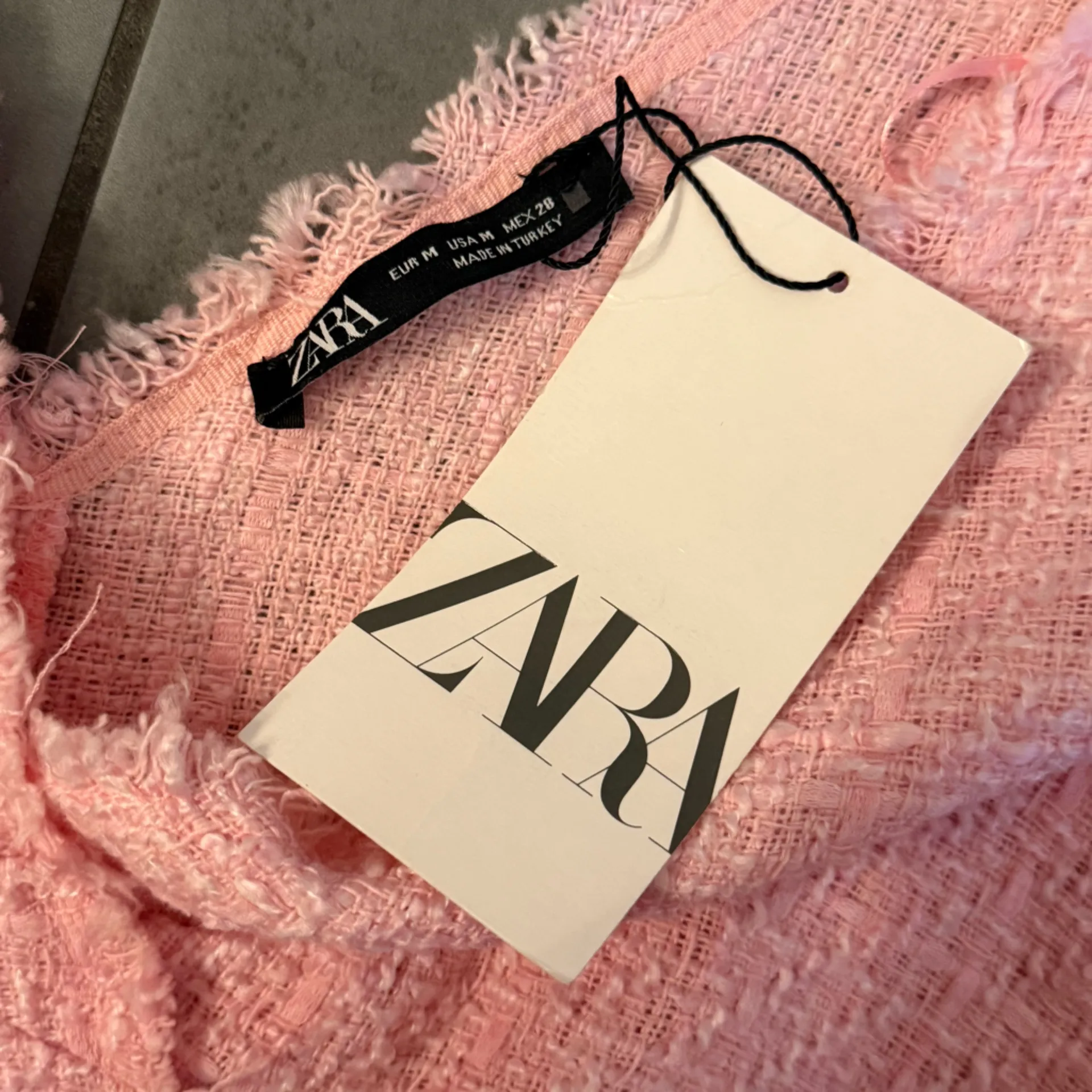 Zara Pink Tectured Tweed Crop Top - Image 4