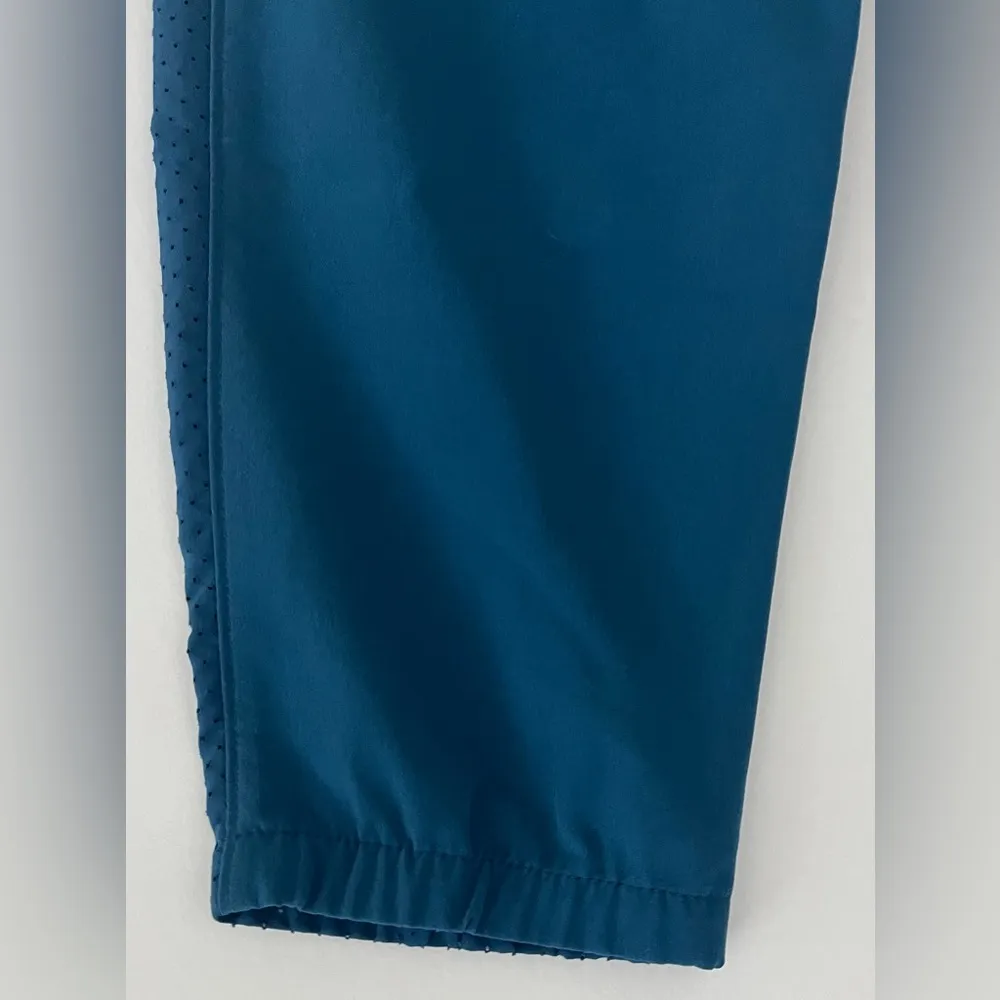 Under Armour Activewear Loose Joggers Size MD - Image 6