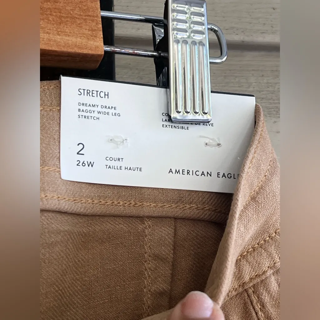 American Eagle Outfitters
Dreamy Drape Linen-Blend Baggy Wide-Leg Cargo Pant - Image 11