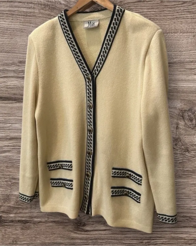Mita Cream Beige Acrylic Blend Knit Cardigan Sweater Jacket 16 Petite Black Size M - Image 1