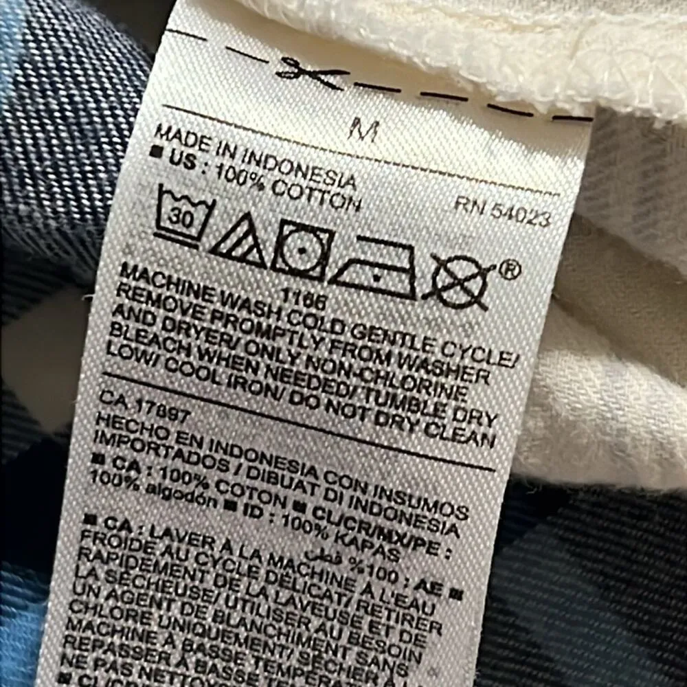 OLD NAVY the classic shirt women’s size medium blue cream plaid long sleeve - Image 6