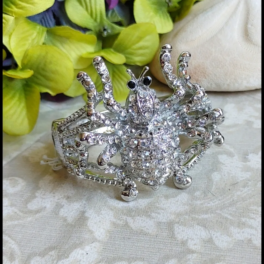Bold Silver Crystal Spider Tarantula Hinge / Clamper Bracelet Bling!! - Image 2