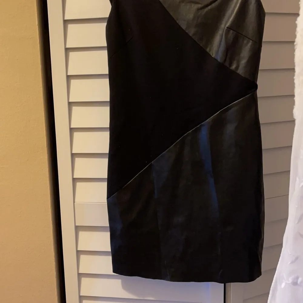 Bailey Faux Leather & Sueded Fabric Cap Sleeve Dress Black Medium - Image 3