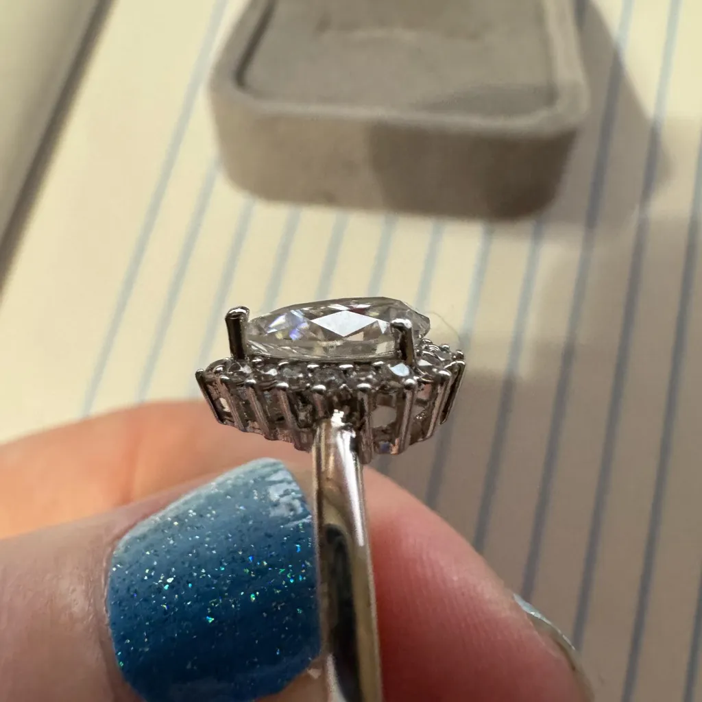 Pear halo moissanite ring size 6 1/2 Silver - Image 8