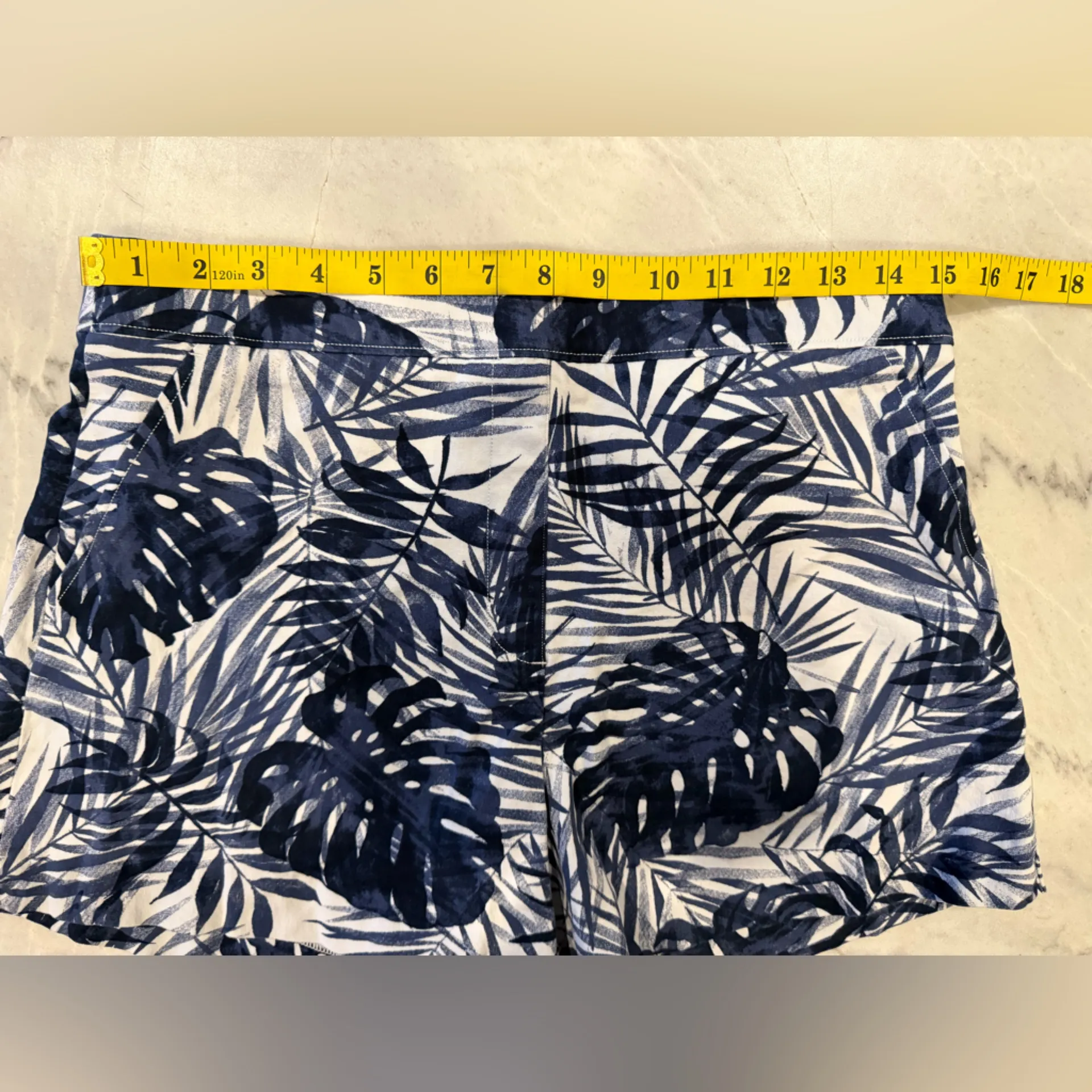 SPANX Blue Leaf Pattern High Waist Women's Shorts - Image 7