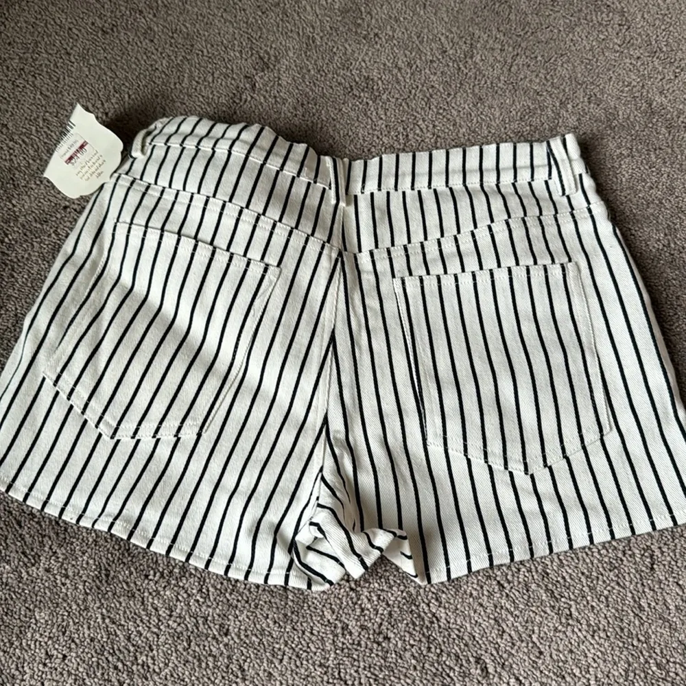 Altar’d State Shorts SIZE 9 - Image 4