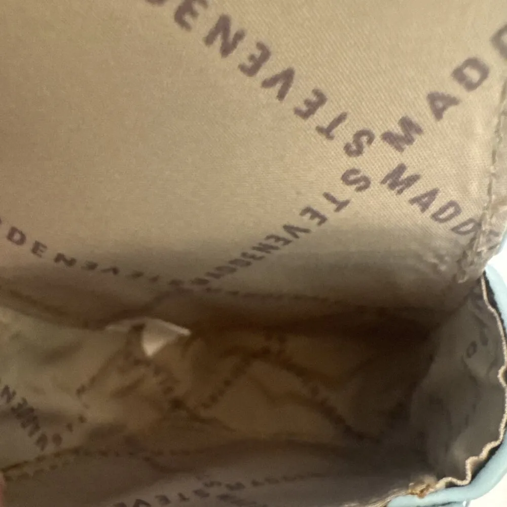 Steve Madden Light Blue Women’s Purse Charm Airpod Case Snap Closure 3”x3”x1.5” - Image 6