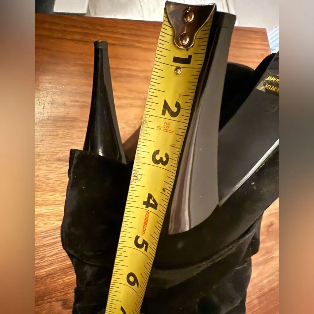 Black slouchy Heeled Boots size 8 1/2 - Image 7