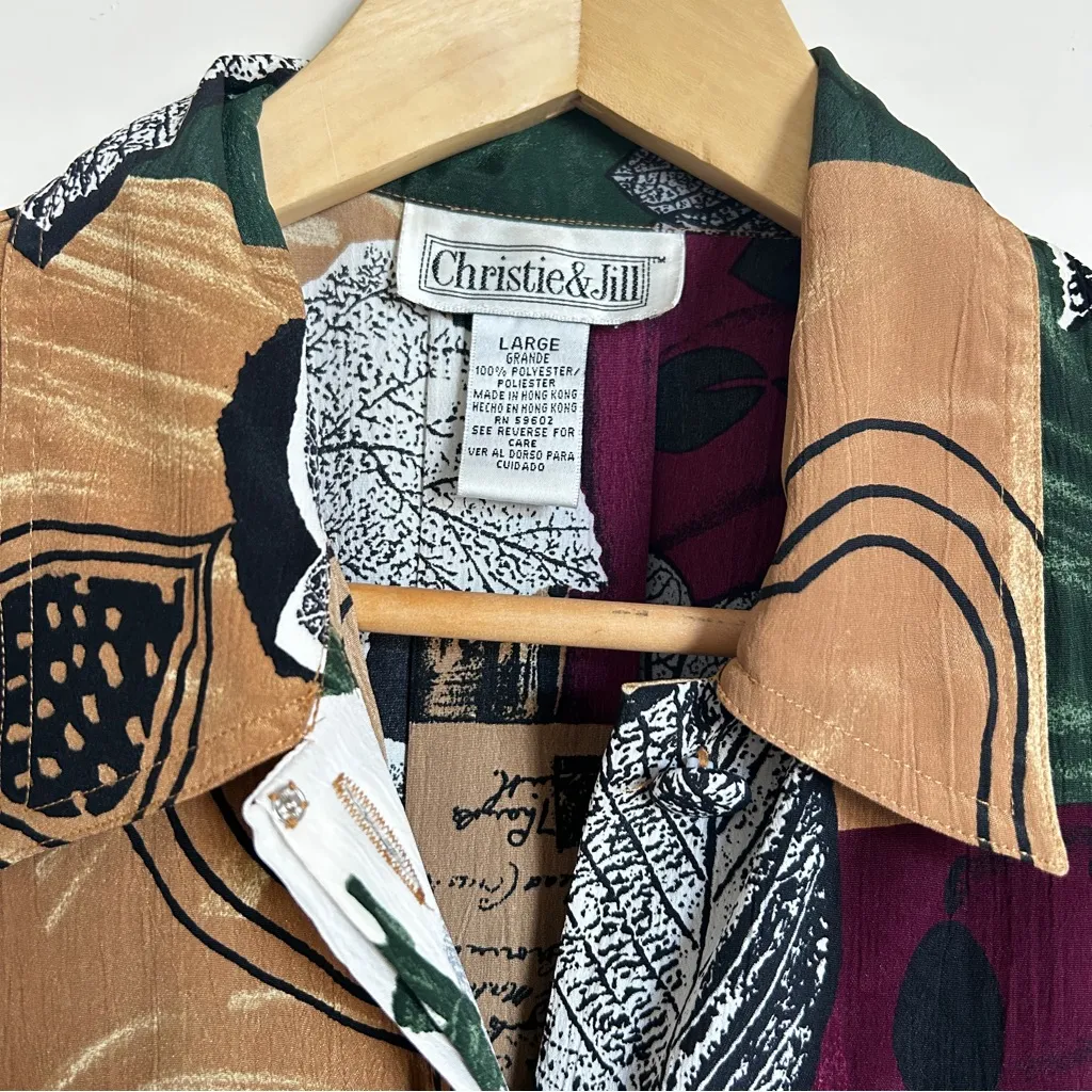 Colorful Vintage 90’s Leaf Print Button - Image 3