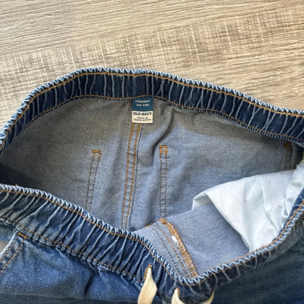 Old Navy Women's Straight Leg Blue Jeans size XXL(18) - Image 2