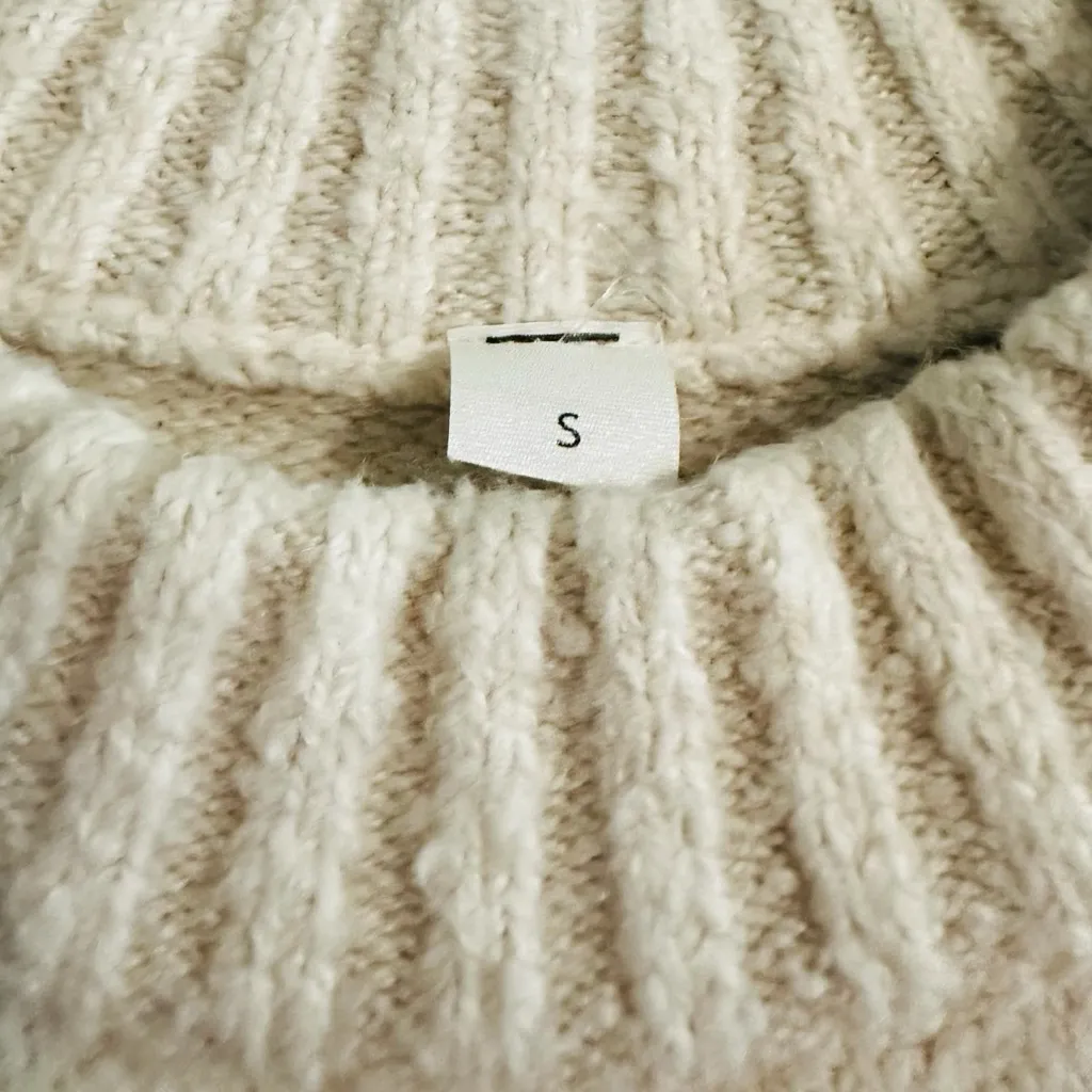 Lululemon Brushed Cotton Merino Blend Crewneck Sweater Ivory Preppy Size Small - Image 6