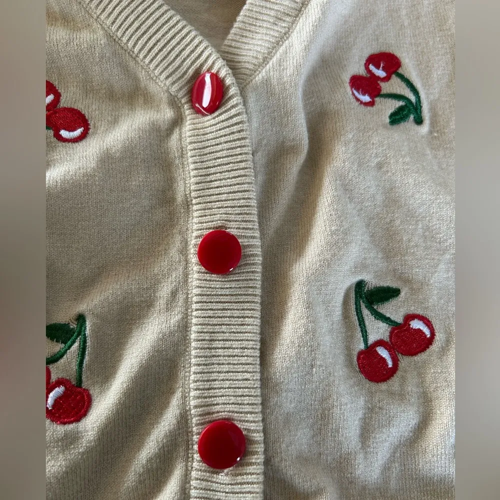 Cream and Red Cherry Print Cropped Cardigan Size undefined - Image 8