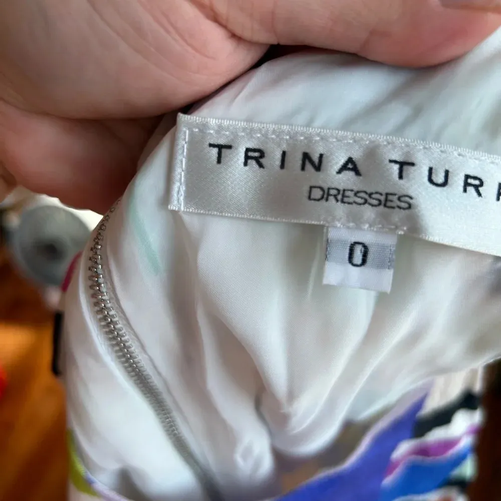 NWOT TRINA TURK COLORBLOCK DRESS - Image 3