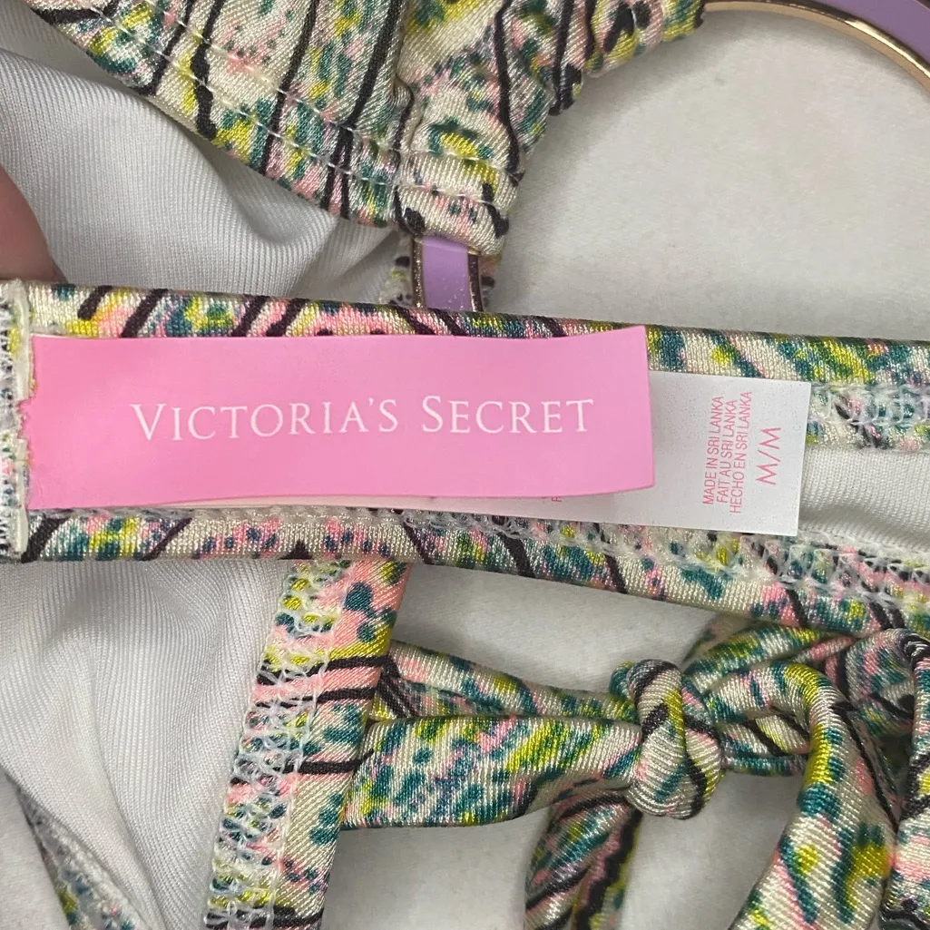Victoria’s Secret- Tribal Print Bikini Top. - Image 5
