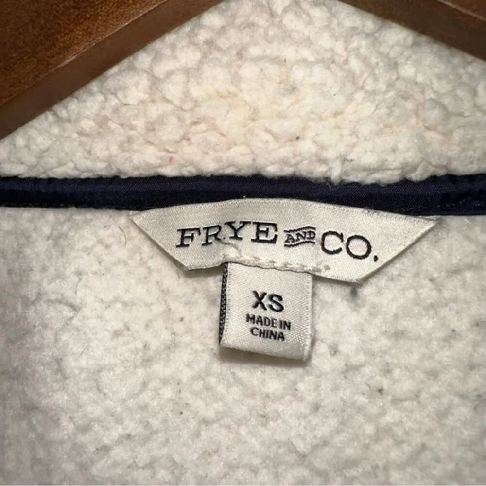 Frey and Co ivory fleece zippered jacket women XS - Image 4