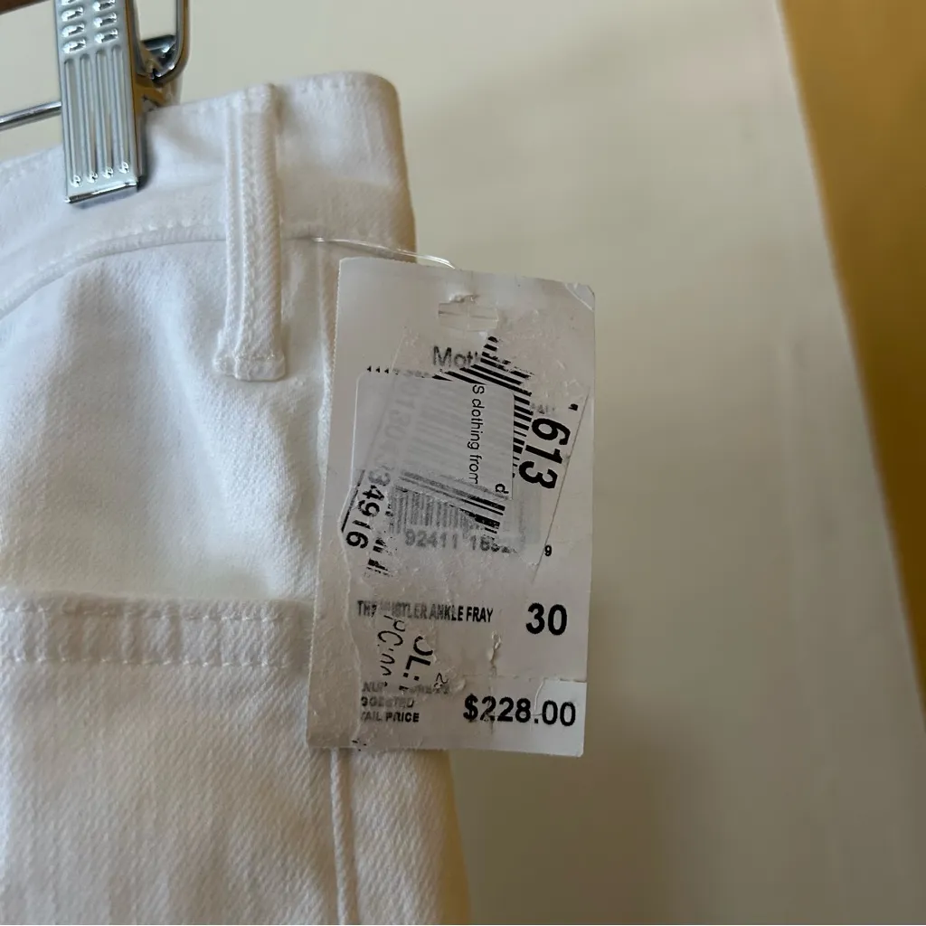 MOTHER The Hustler Ankle Fray Jeans Flare Raw Hem White NWT $228 Size 30 (US 10) - Image 3