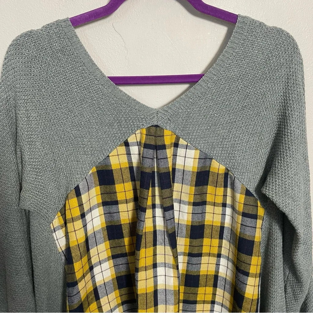 THML gray knit Sweater flannel back medium - Image 3