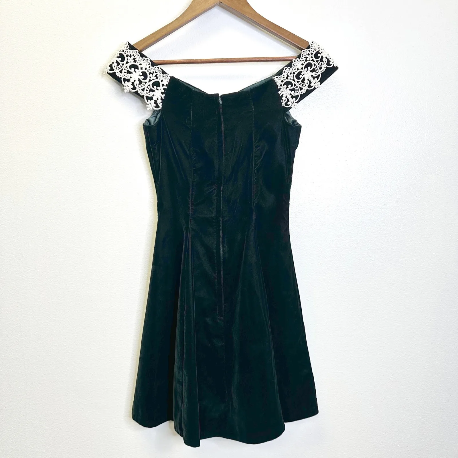 Jessica McClintock Gunne Sax Lace Trim Velvet V-Neck Dress Green Size 3/4‎ - Image 4
