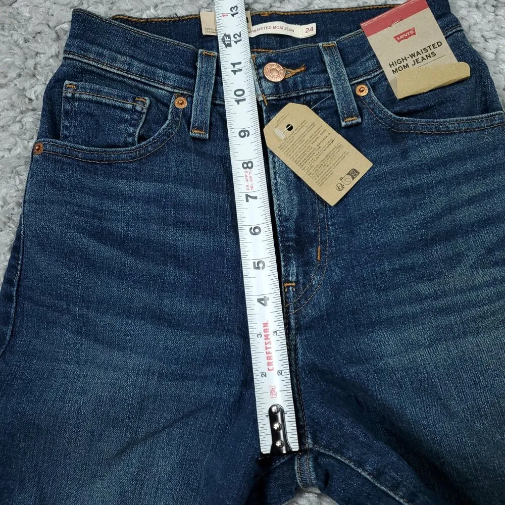 Levi's High Waisted Mom Jeans Tapered Stretch Size 24 x 29 Dark Wash Blue - Image 11