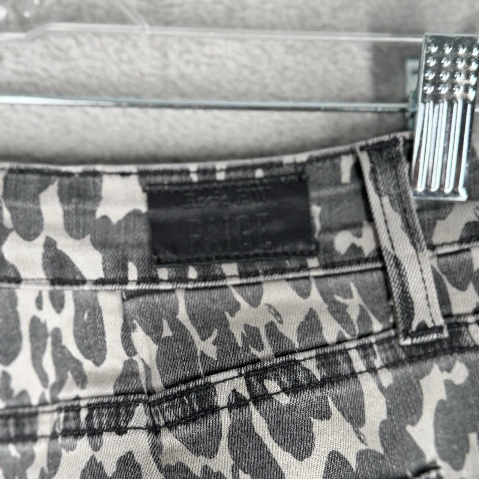 Rosie HW x Paige Jeans Women 2 26‎ Gray Leopard Print Poppy Slim Crop Flare Edgy - Image 6